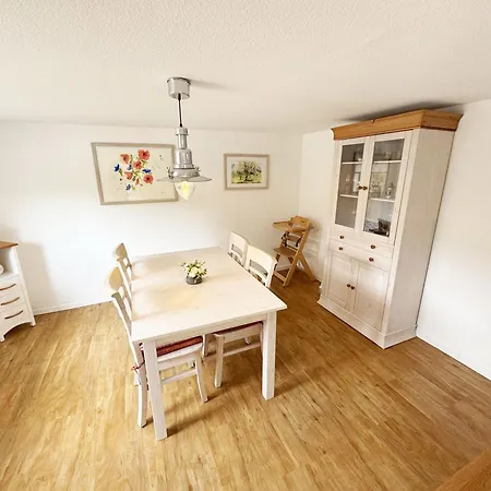 Haus An Der Wiek Mit Terrasse Ferienhaus *